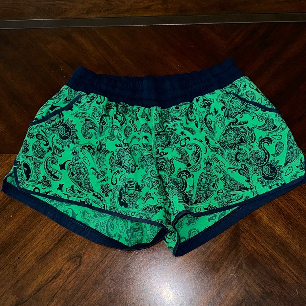 EUC lululemon original style trackers size 10